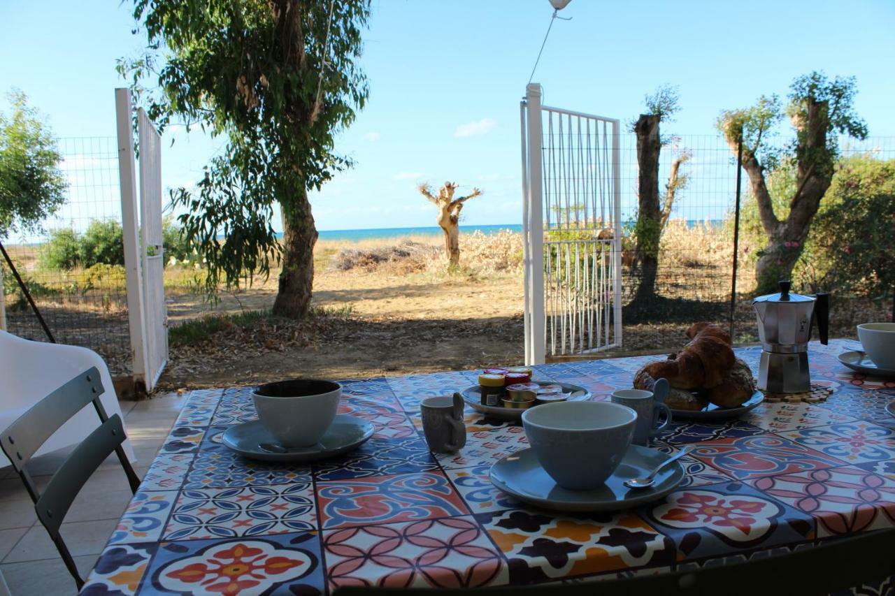Appartement Acquamarina House On The Beach à Alcamo Marina Extérieur photo